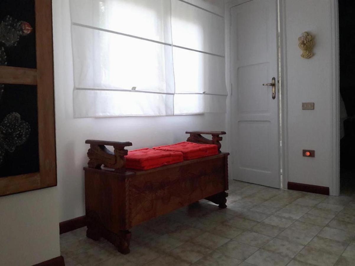 Invit Arti B&B Capoterra Exterior foto