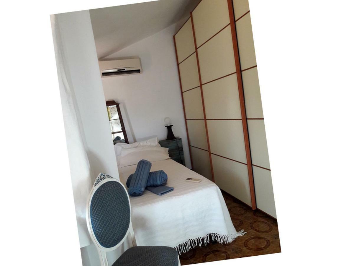 Invit Arti B&B Capoterra Exterior foto