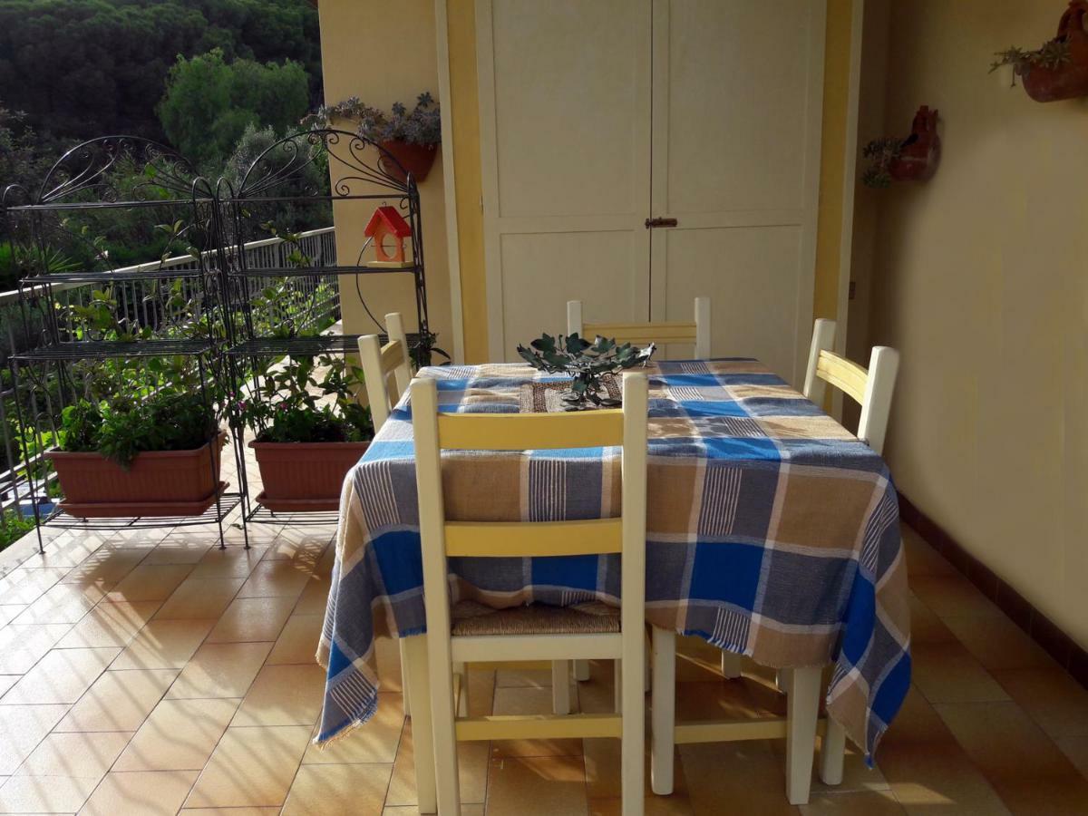 Invit Arti B&B Capoterra Exterior foto